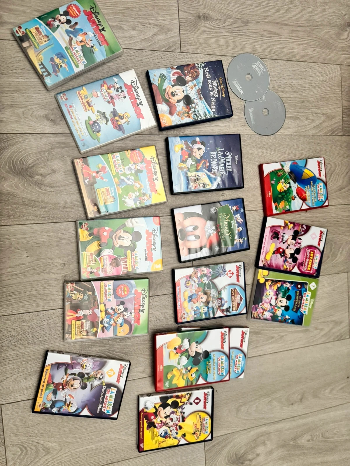 Lot de 18 DVD Disney / Disney junior